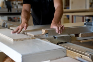 Carpenter Souhey cut 2018 Carpenter at work on the cutting table